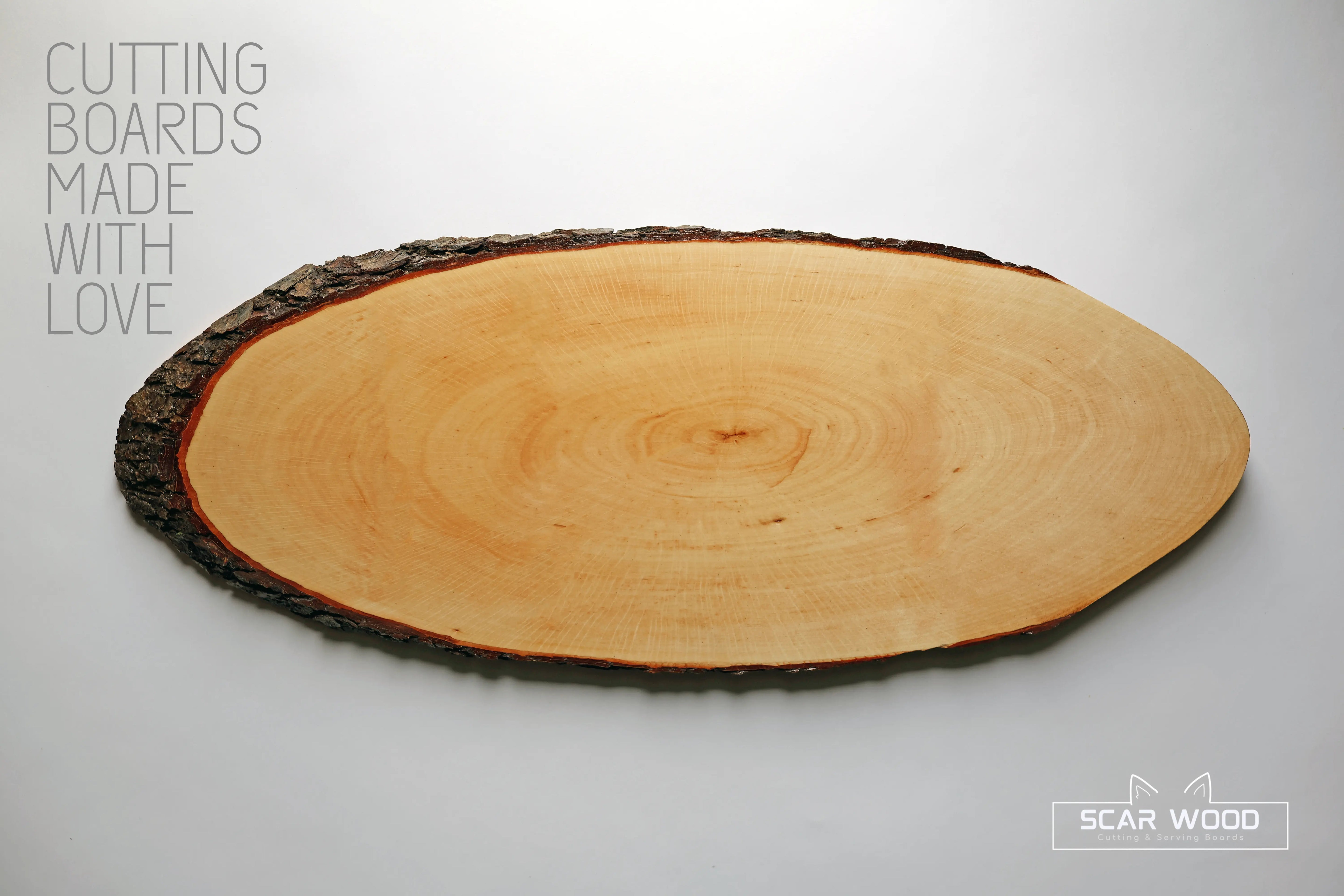 Grote (80–89cm) Ovale Gelakte Elzenhouten Serveerplank